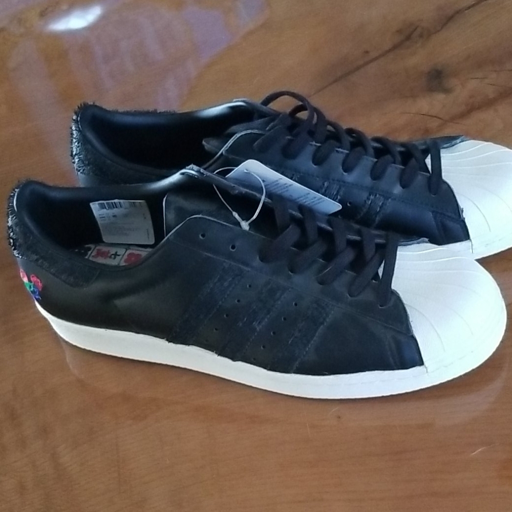 Superstar CNY 'Year of the Rooster'